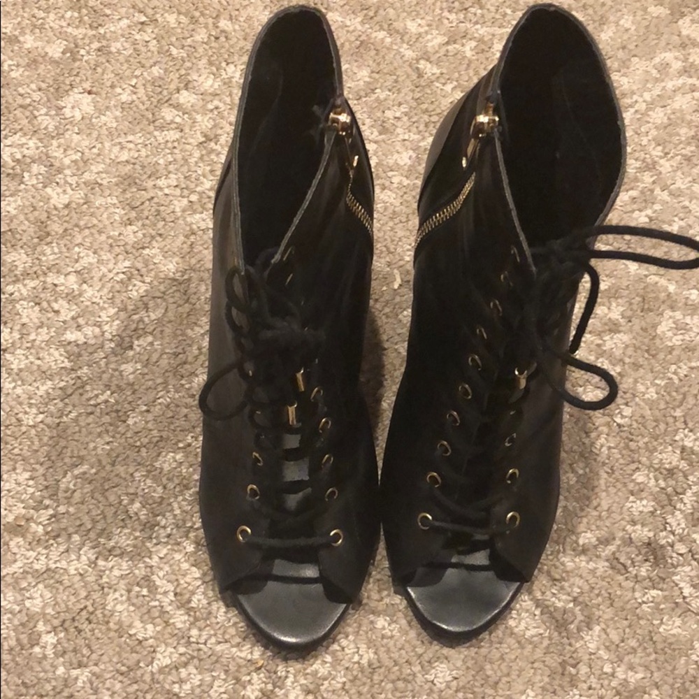 Black Steve Madden booties